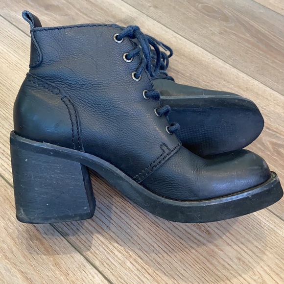 MIA chunky heel vintage Y2K lace up ankle boots - Picture 14 of 15